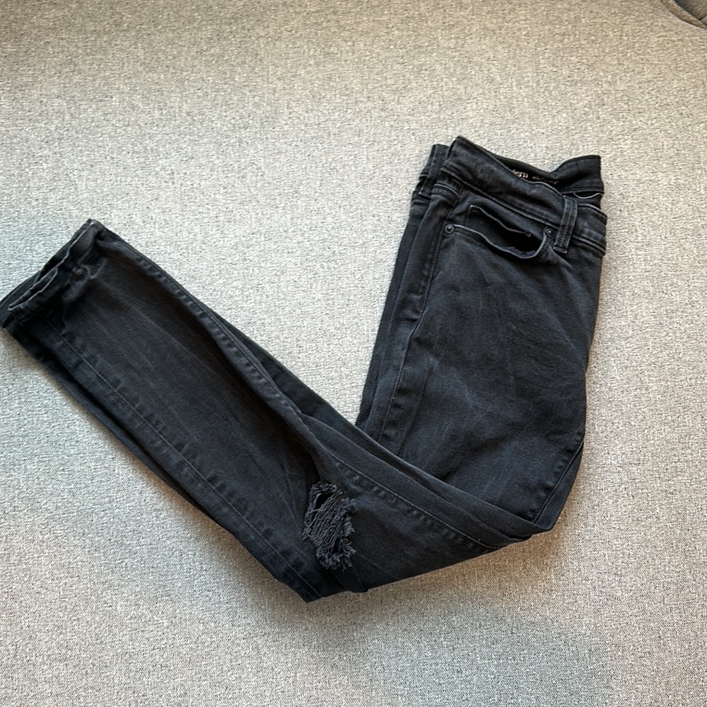 Ann Taylor Loft Modern Skinny Black Distressed Jeans 2 - K12